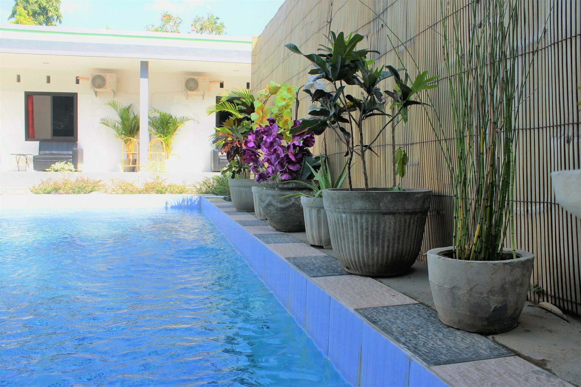 Yuliana Homestay ซานูร์ ภายนอก รูปภาพ